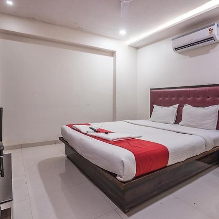 Hotel Mantra Residency Мумбаи Экстерьер фото