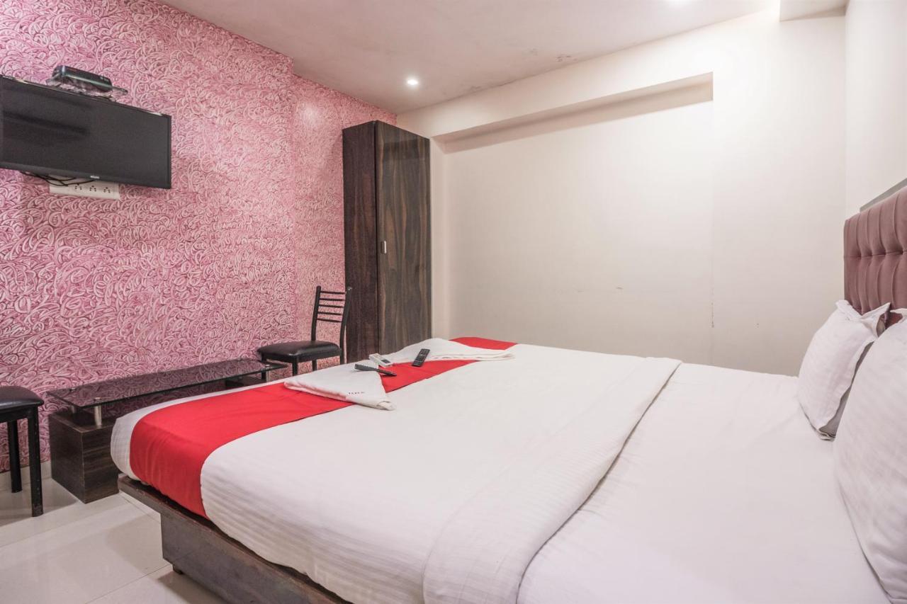 Hotel Mantra Residency Мумбаи Экстерьер фото