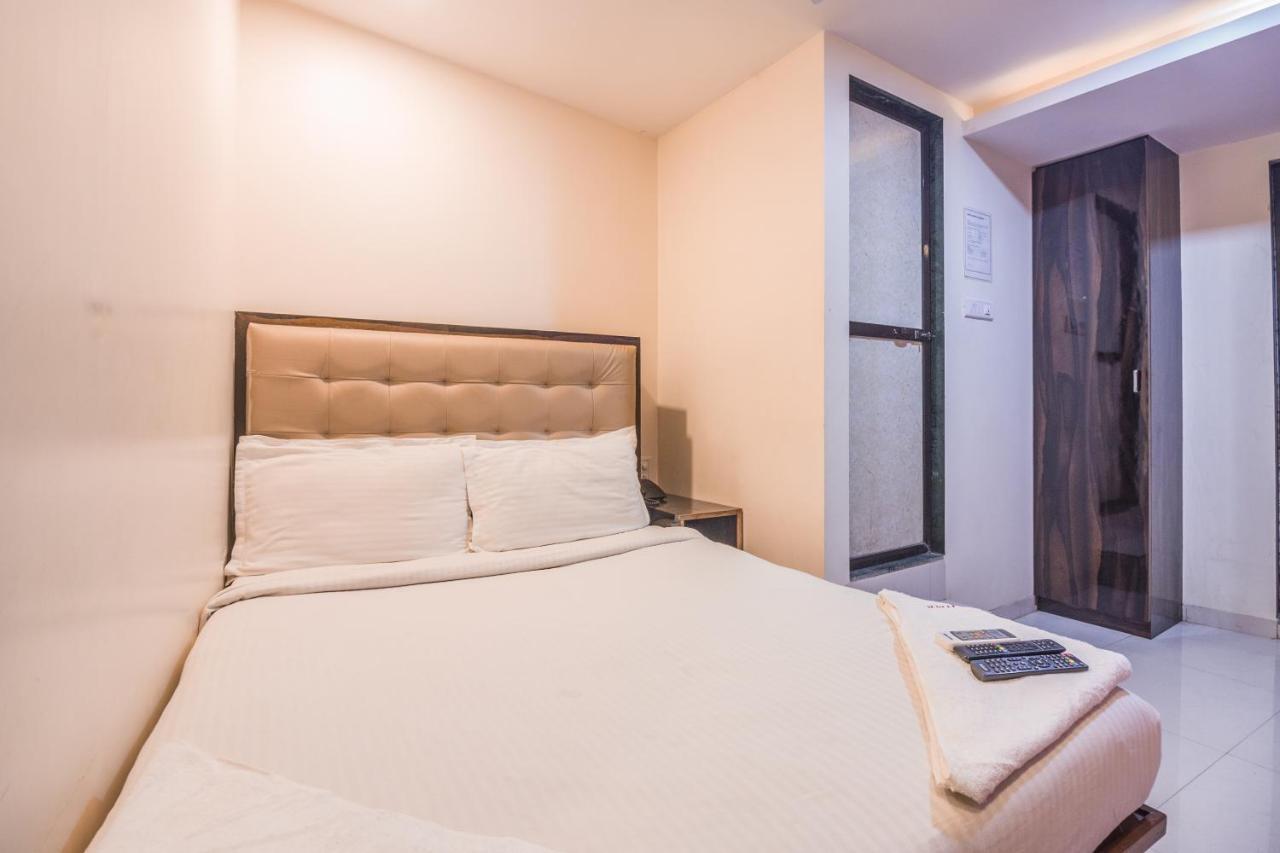 Hotel Mantra Residency Мумбаи Экстерьер фото