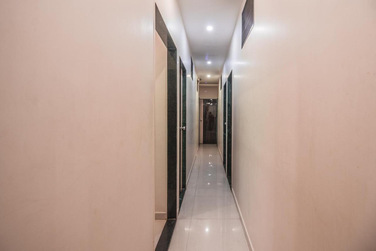 Hotel Mantra Residency Мумбаи Экстерьер фото