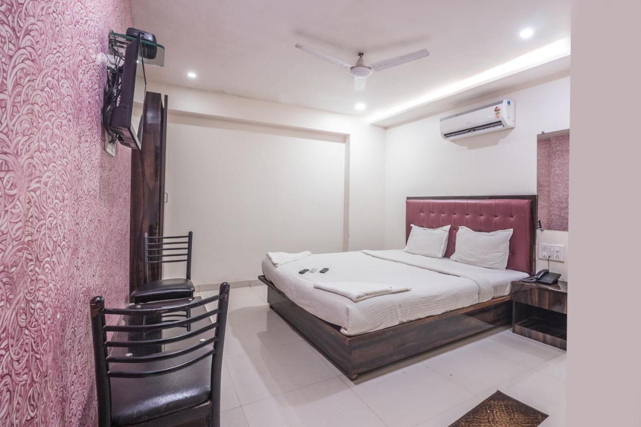 Hotel Mantra Residency Мумбаи Экстерьер фото
