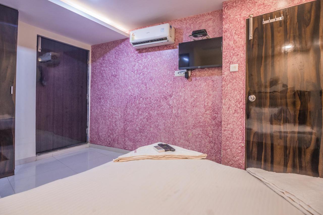 Hotel Mantra Residency Мумбаи Экстерьер фото