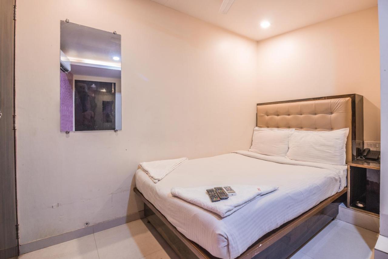 Hotel Mantra Residency Мумбаи Экстерьер фото
