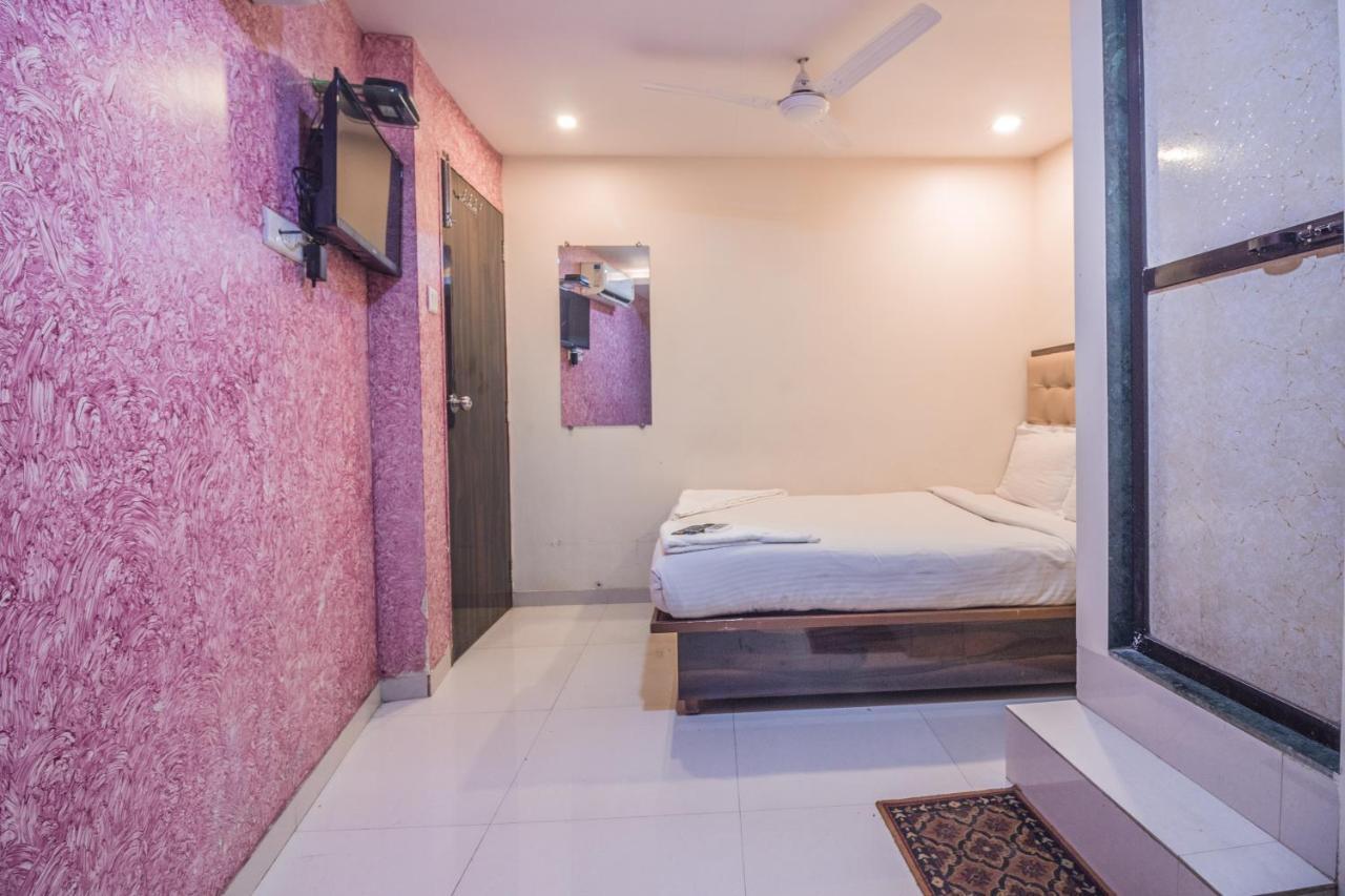 Hotel Mantra Residency Мумбаи Экстерьер фото